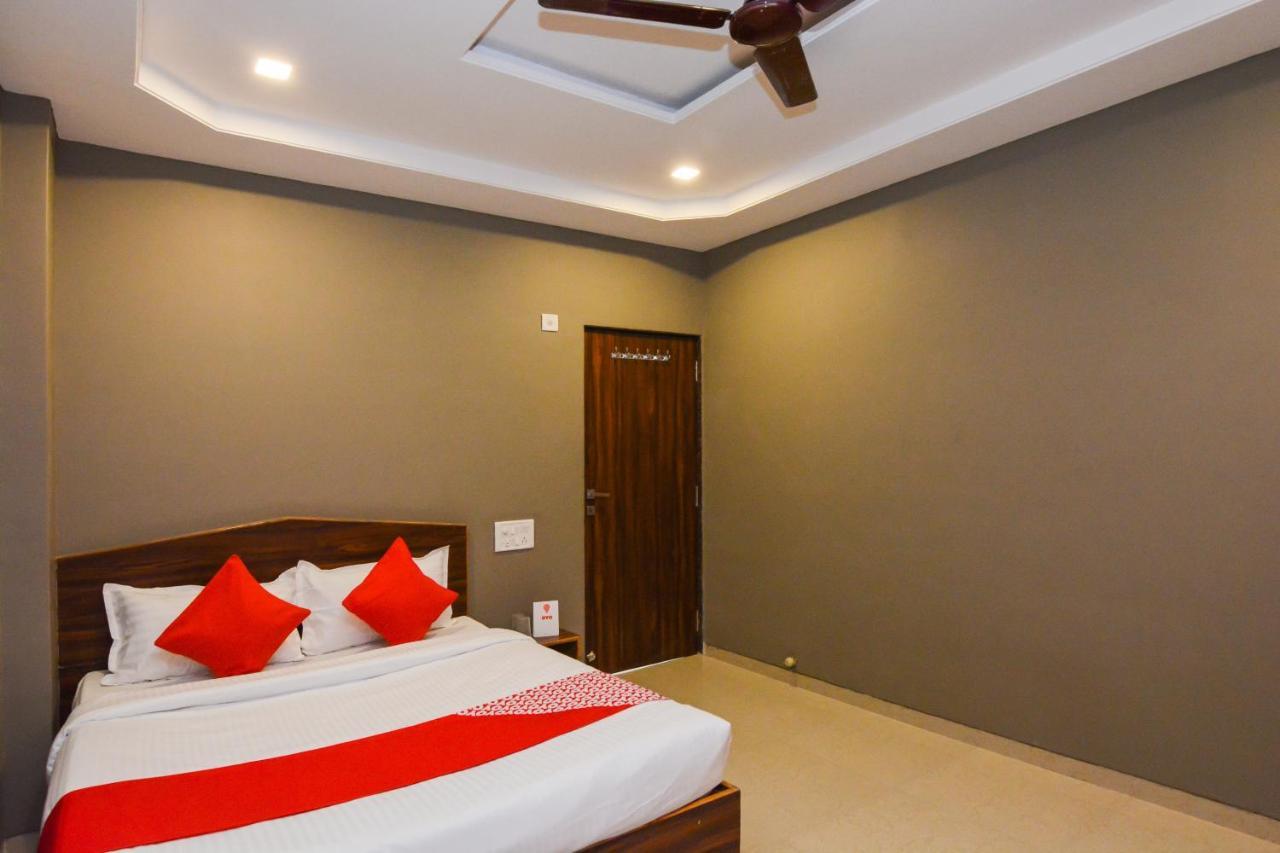 Sukrangu Palace Hotell Shirdi Eksteriør bilde