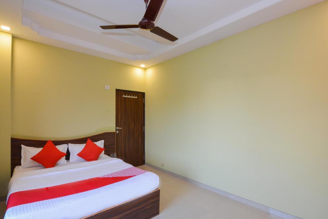 Sukrangu Palace Hotell Shirdi Eksteriør bilde
