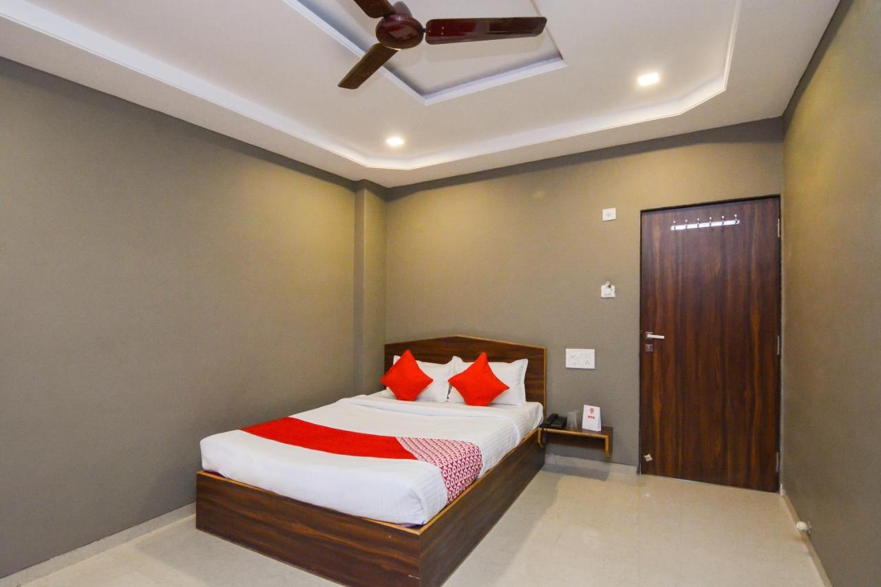 Sukrangu Palace Hotell Shirdi Eksteriør bilde